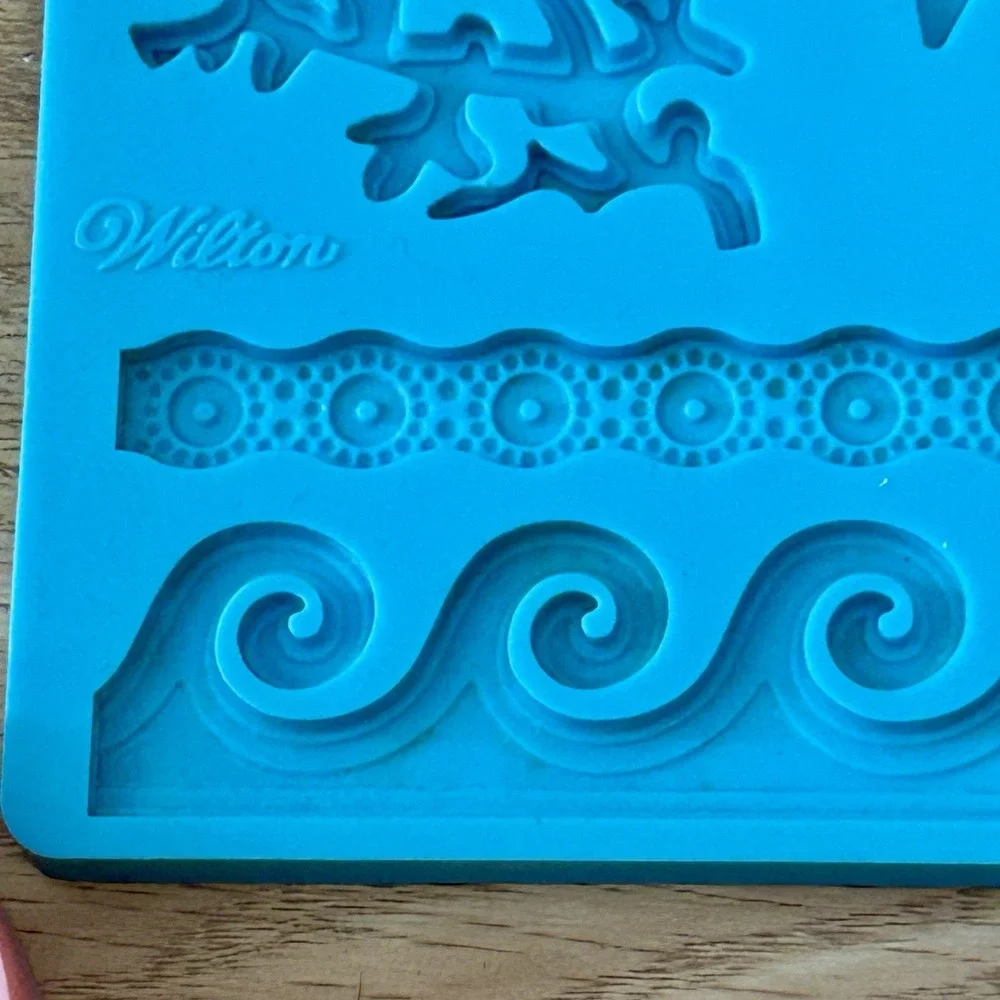Lot of 4 Silicone Molds Wax Melt Candle Soap Baking Sea Shell Ocean Mermaid